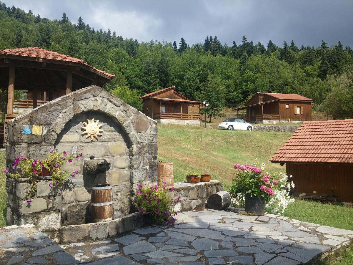 Livadaki Village Megali Kapsi Kültér fotó