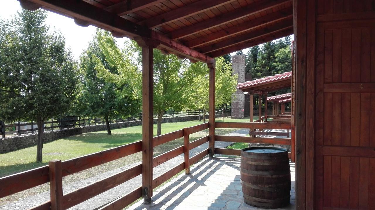 Livadaki Village Megali Kapsi Kültér fotó