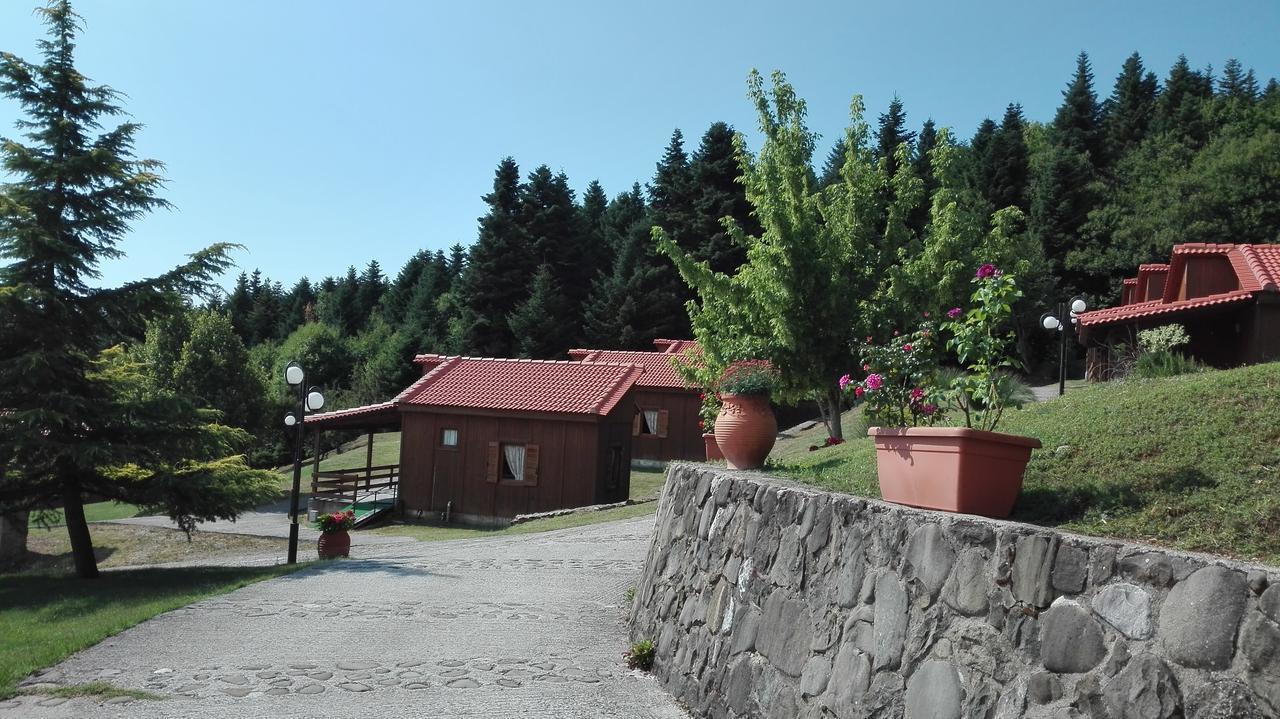 Livadaki Village Megali Kapsi Kültér fotó