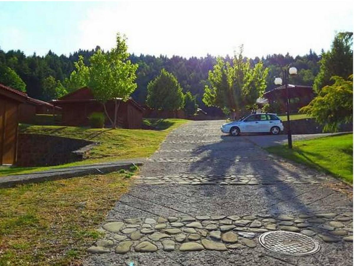 Livadaki Village Megali Kapsi Kültér fotó